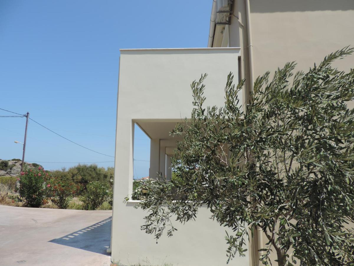 Fotis Apartments Skala Neon Kydonion Exterior foto